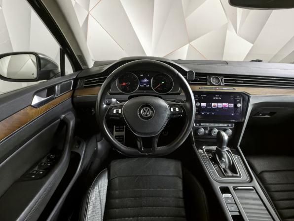 Volkswagen Passat B8 с пробегом 2018 года, цена 2 375 000 рублей, 175453 км, универсал, Автокод Объявления