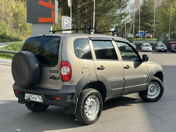 Chevrolet Niva I Рестайлинг с пробегом 2018 года, цена 825 000 рублей, 95726 км, внедорожник, Автокод Объявления