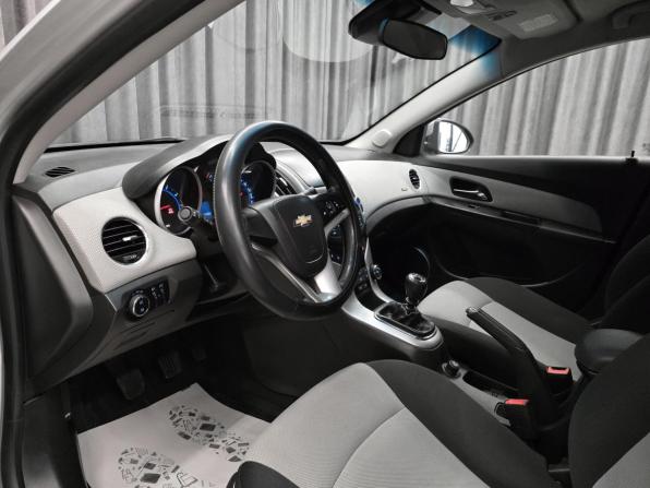 Chevrolet Cruze I Рестайлинг с пробегом 2013 года, цена 499 000 рублей, 233943 км, седан, Автокод Объявления