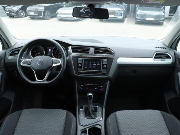 Volkswagen Tiguan II Рестайлинг с пробегом 2022 года, цена 2 840 000 рублей, 33019 км, внедорожник, Автокод Объявления
