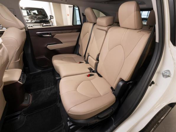 Toyota Highlander IV (XU70) с пробегом 2026 года, цена 5 700 000 рублей, 50 км, внедорожник, Автокод Объявления