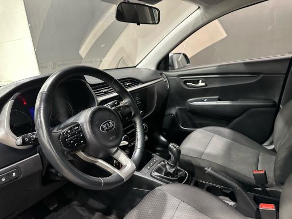 Kia Rio IV Рестайлинг с пробегом 2021 года, цена 1 550 000 рублей, 59865 км, хэтчбек, Автокод Объявления