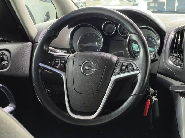 Opel Zafira C с пробегом 2014 года, цена 995 000 рублей, 228400 км, компактвэн, Автокод Объявления