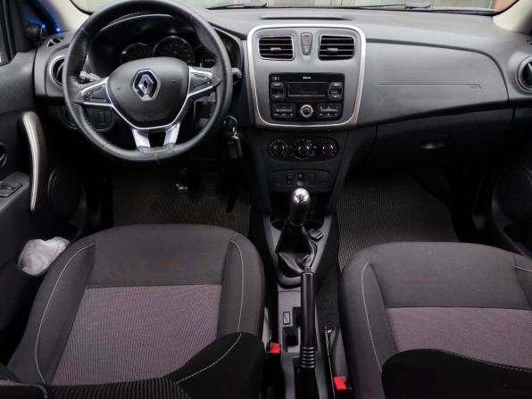 Renault Sandero II Рестайлинг с пробегом 2019 года, цена 1 170 000 рублей, 93040 км, хэтчбек, Автокод Объявления