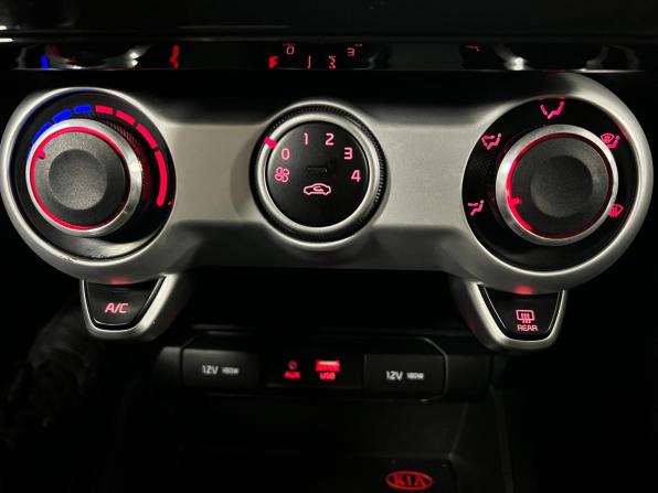 Kia Rio IV с пробегом 2018 года, цена 1 250 000 рублей, 162000 км, седан, Автокод Объявления