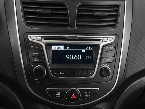 Hyundai Solaris I Рестайлинг с пробегом 2015 года, цена 889 000 рублей, 173408 км, хэтчбек, Автокод Объявления