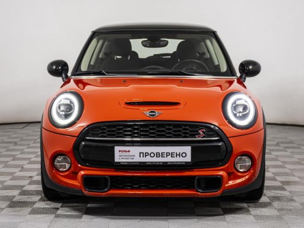 Mini Hatch III (F55/F56) Рестайлинг с пробегом 2019 года, цена 2 498 000 рублей, 15062 км, хэтчбек, Автокод Объявления