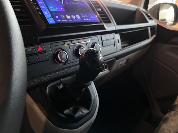 Volkswagen Caravelle T6 с пробегом 2019 года, цена 3 940 000 рублей, 90971 км, минивэн, Автокод Объявления
