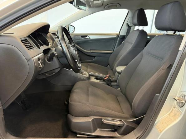 Volkswagen Jetta VI Рестайлинг с пробегом 2015 года, цена 1 190 000 рублей, 139919 км, седан, Автокод Объявления
