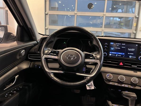 Hyundai Elantra VII (CN7) с пробегом 2022 года, цена 2 020 000 рублей, 107355 км, седан, Автокод Объявления