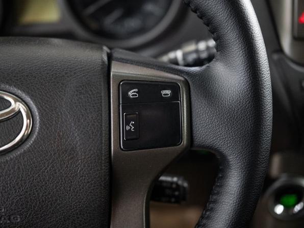 Toyota Land Cruiser Prado 150 Series с пробегом 2010 года, цена 3 000 000 рублей, 291484 км, внедорожник, Автокод Объявления