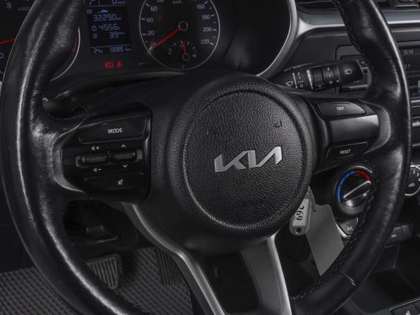 Kia Rio IV Рестайлинг с пробегом 2021 года, цена 1 775 000 рублей, 130851 км, хэтчбек, Автокод Объявления