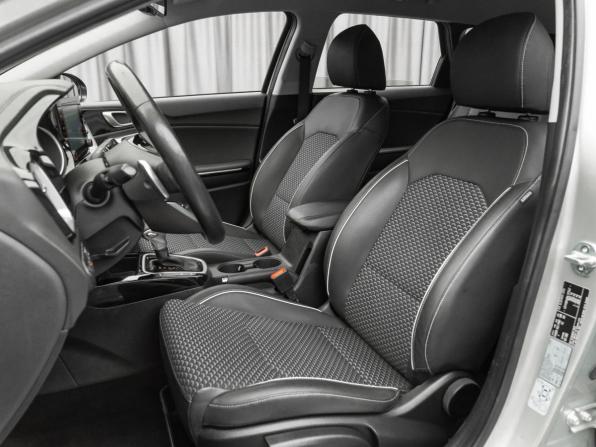 Kia Ceed III Рестайлинг с пробегом 2022 года, цена 2 380 000 рублей, 60688 км, универсал, Автокод Объявления