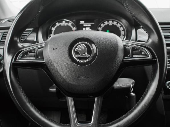 Skoda Rapid I Рестайлинг с пробегом 2018 года, цена 1 350 000 рублей, 100916 км, лифтбек, Автокод Объявления