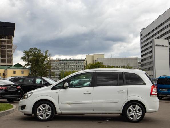 Opel Zafira B Рестайлинг с пробегом 2013 года, цена 878 000 рублей, 127490 км, компактвэн, Автокод Объявления