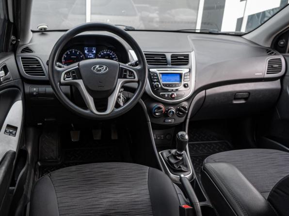 Hyundai Solaris I Рестайлинг с пробегом 2015 года, цена 810 000 рублей, 167946 км, седан, Автокод Объявления