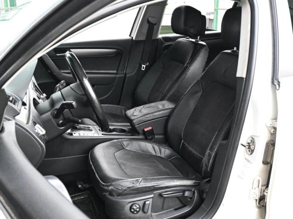 Volkswagen Passat B7 с пробегом 2012 года, цена 999 000 рублей, 244257 км, седан, Автокод Объявления