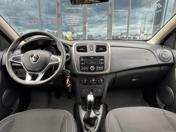 Renault Logan II Рестайлинг с пробегом 2021 года, цена 1 350 000 рублей, 54250 км, седан, Автокод Объявления
