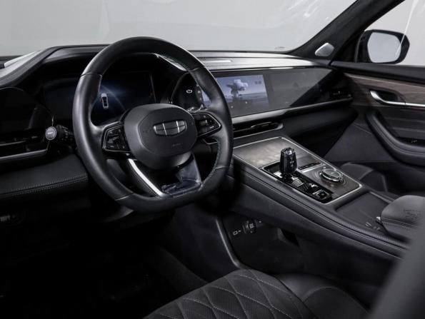 Geely Monjaro I Рестайлинг с пробегом 2025 года, цена 3 980 000 рублей, 5800 км, внедорожник, Автокод Объявления