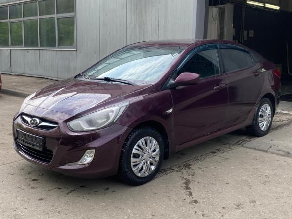 Hyundai Solaris I с пробегом 2013 года, цена 569 000 рублей, 311602 км, седан, Автокод Объявления