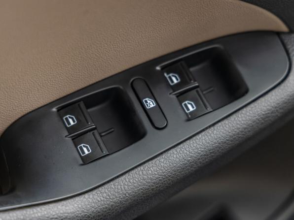 Volkswagen Jetta VI с пробегом 2013 года, цена 1 098 000 рублей, 178000 км, седан, Автокод Объявления