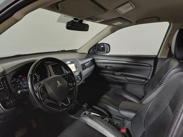 Mitsubishi Outlander III Рестайлинг 2 с пробегом 2016 года, цена 1 470 000 рублей, 252500 км, внедорожник, Автокод Объявления