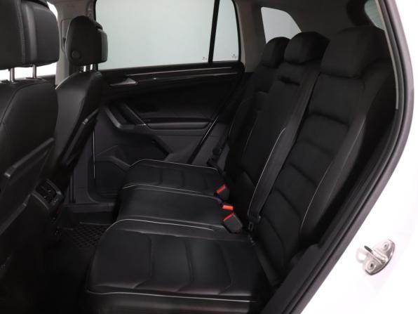Volkswagen Tiguan II с пробегом 2018 года, цена 3 350 000 рублей, 89000 км, внедорожник, Автокод Объявления