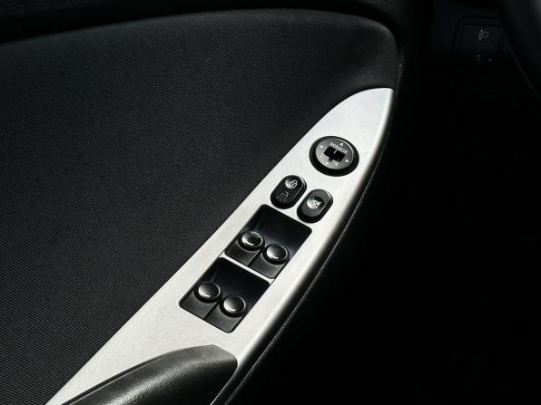 Hyundai Solaris I Рестайлинг с пробегом 2015 года, цена 900 000 рублей, 123574 км, седан, Автокод Объявления