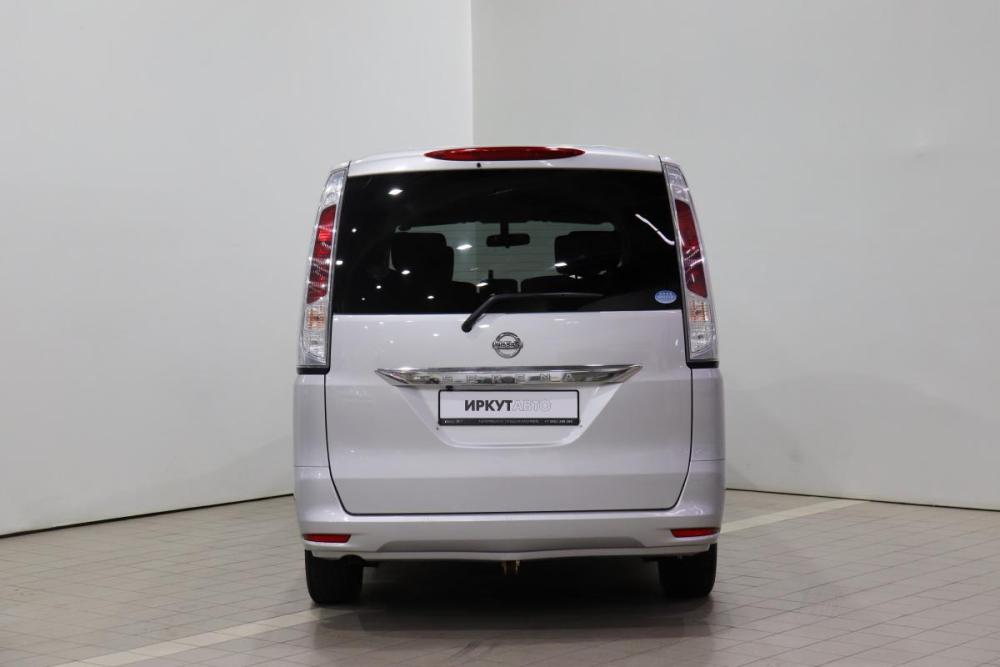 Nissan Serena IV (C26) Иркутск  - изображение 7