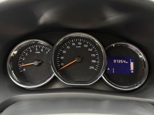 Renault Logan II с пробегом 2015 года, цена 675 000 рублей, 97352 км, седан, Автокод Объявления