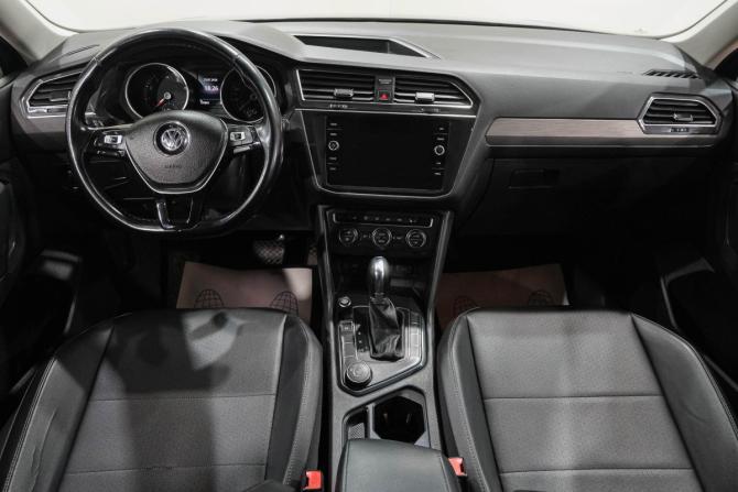 Volkswagen Tiguan II с пробегом 2018 года, цена 2 749 000 рублей, 179000 км, внедорожник, Автокод Объявления