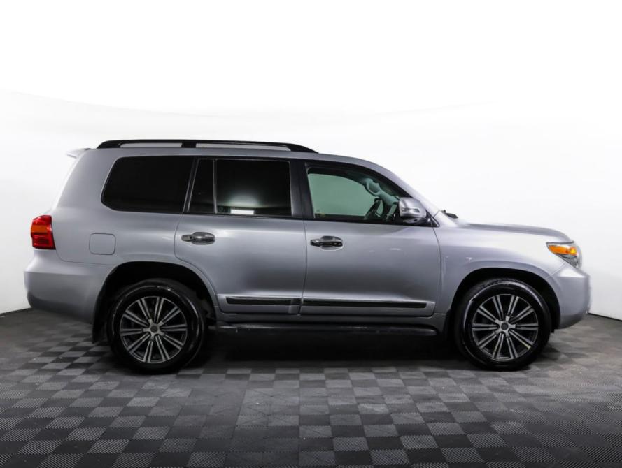 Toyota Land Cruiser 200 Series Рестайлинг 1 Москва  - изображение 4