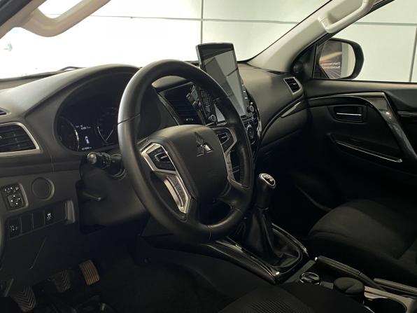 Mitsubishi Pajero Sport III с пробегом 2018 года, цена 2 975 000 рублей, 71656 км, внедорожник, Автокод Объявления