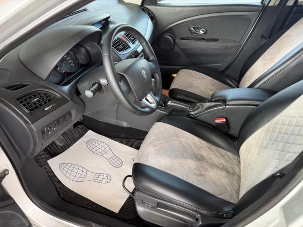 Renault Fluence I с пробегом 2010 года, цена 675 000 рублей, 208700 км, седан, Автокод Объявления