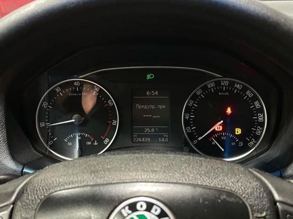 Skoda Octavia II (A5) Рестайлинг с пробегом 2011 года, цена 620 000 рублей, 226438 км, лифтбек, Автокод Объявления