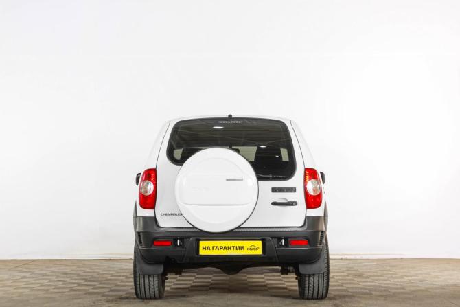 Chevrolet Niva I Рестайлинг с пробегом 2019 года, цена 749 000 рублей, 156000 км, внедорожник, Автокод Объявления