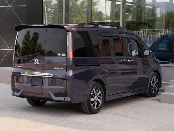 Honda Stepwgn V с пробегом 2016 года, цена 1 850 000 рублей, 114964 км, минивэн, Автокод Объявления