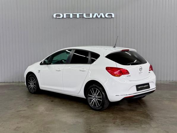 Opel Astra J Рестайлинг с пробегом 2013 года, цена 797 000 рублей, 179034 км, хэтчбек, Автокод Объявления