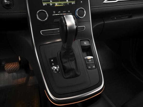 Renault Scenic IV с пробегом 2019 года, цена 1 668 000 рублей, 105912 км, компактвэн, Автокод Объявления