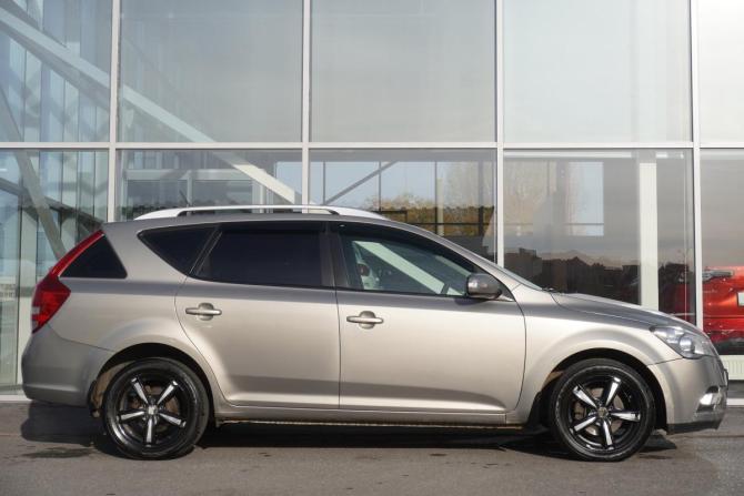 Kia Ceed I Рестайлинг с пробегом 2010 года, цена 689 000 рублей, 218000 км, универсал, Автокод Объявления