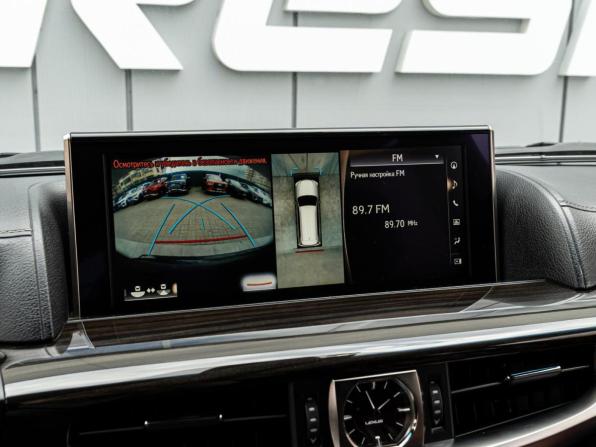 Lexus LX III Рестайлинг 2 с пробегом 2017 года, цена 7 040 000 рублей, 141816 км, внедорожник, Автокод Объявления