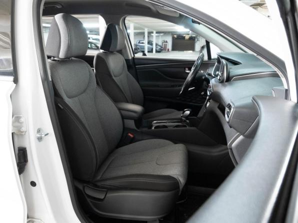 Hyundai Santa Fe IV с пробегом 2018 года, цена 2 677 000 рублей, 131883 км, внедорожник, Автокод Объявления