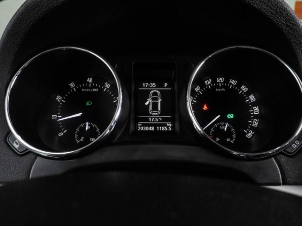 Skoda Yeti I с пробегом 2013 года, цена 879 000 рублей, 203048 км, внедорожник, Автокод Объявления