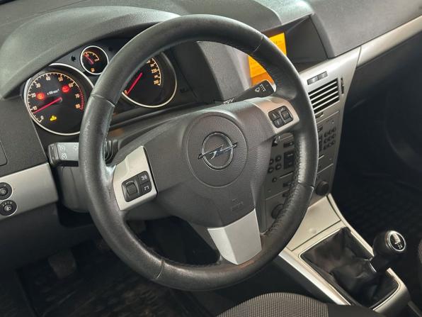 Opel Astra H Рестайлинг с пробегом 2009 года, цена 520 000 рублей, 215148 км, хэтчбек, Автокод Объявления