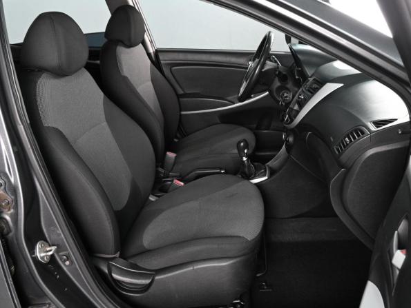 Hyundai Solaris I с пробегом 2012 года, цена 620 000 рублей, 157414 км, хэтчбек, Автокод Объявления