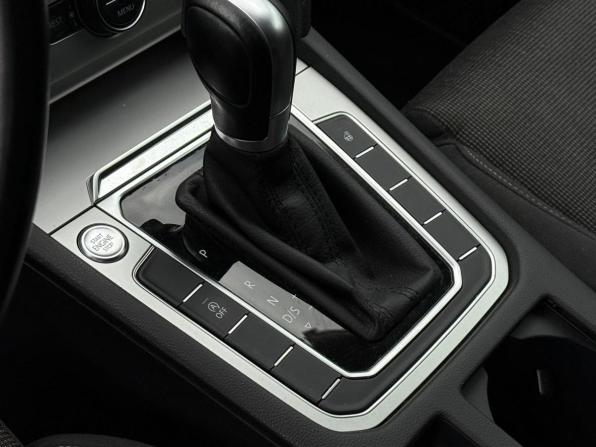 Volkswagen Passat B8 с пробегом 2019 года, цена 1 899 000 рублей, 219000 км, универсал, Автокод Объявления