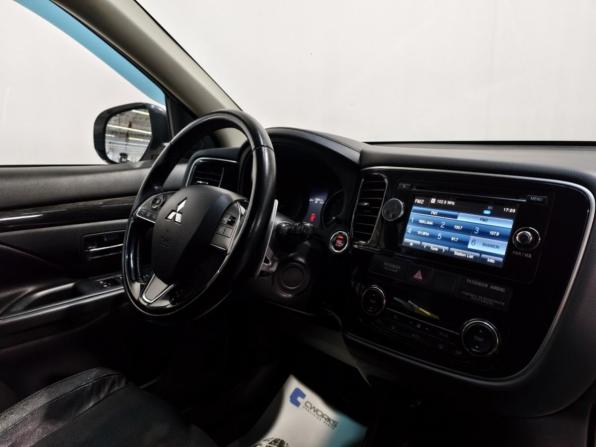Mitsubishi Outlander III Рестайлинг 2 с пробегом 2015 года, цена 1 729 000 рублей, 204120 км, внедорожник, Автокод Объявления