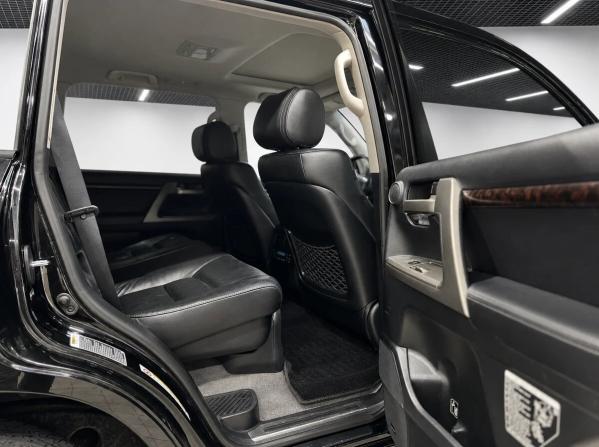 Toyota Land Cruiser 200 Series с пробегом 2011 года, цена 3 700 000 рублей, 232678 км, внедорожник, Автокод Объявления
