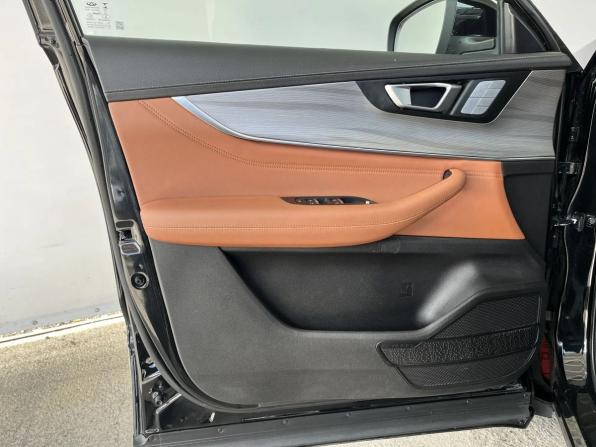 Chery Tiggo 8 Pro Max I с пробегом 2023 года, цена 2 399 000 рублей, 41459 км, внедорожник, Автокод Объявления