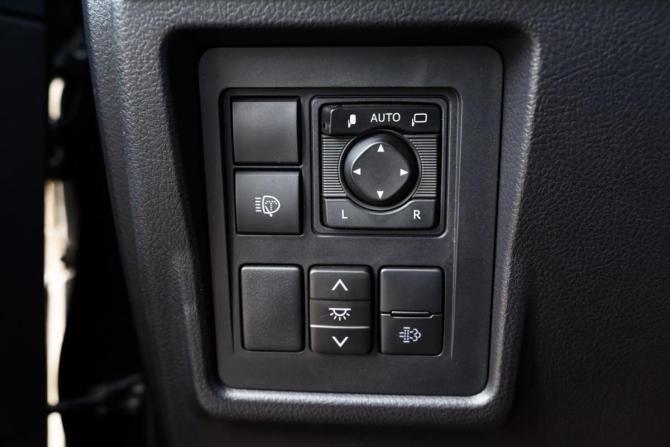 Toyota Land Cruiser Prado 150 Series Рестайлинг 3 с пробегом 2021 года, цена 6 999 000 рублей, 44730 км, внедорожник, Автокод Объявления